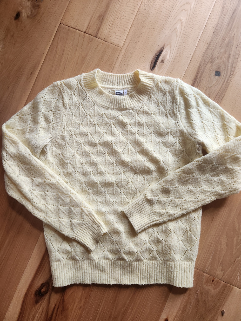 Timeless Pastel Yellow Cable-Knit Women's Sweater